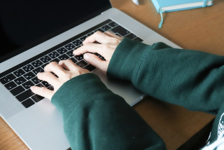 コロナ禍の腰痛、肩こり、頭痛に関するコラムのサムネイル